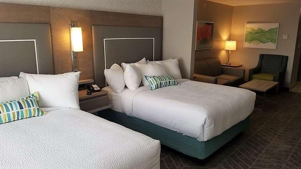 Best Western Plus Dartmouth Hotel & Suites Екстериор снимка