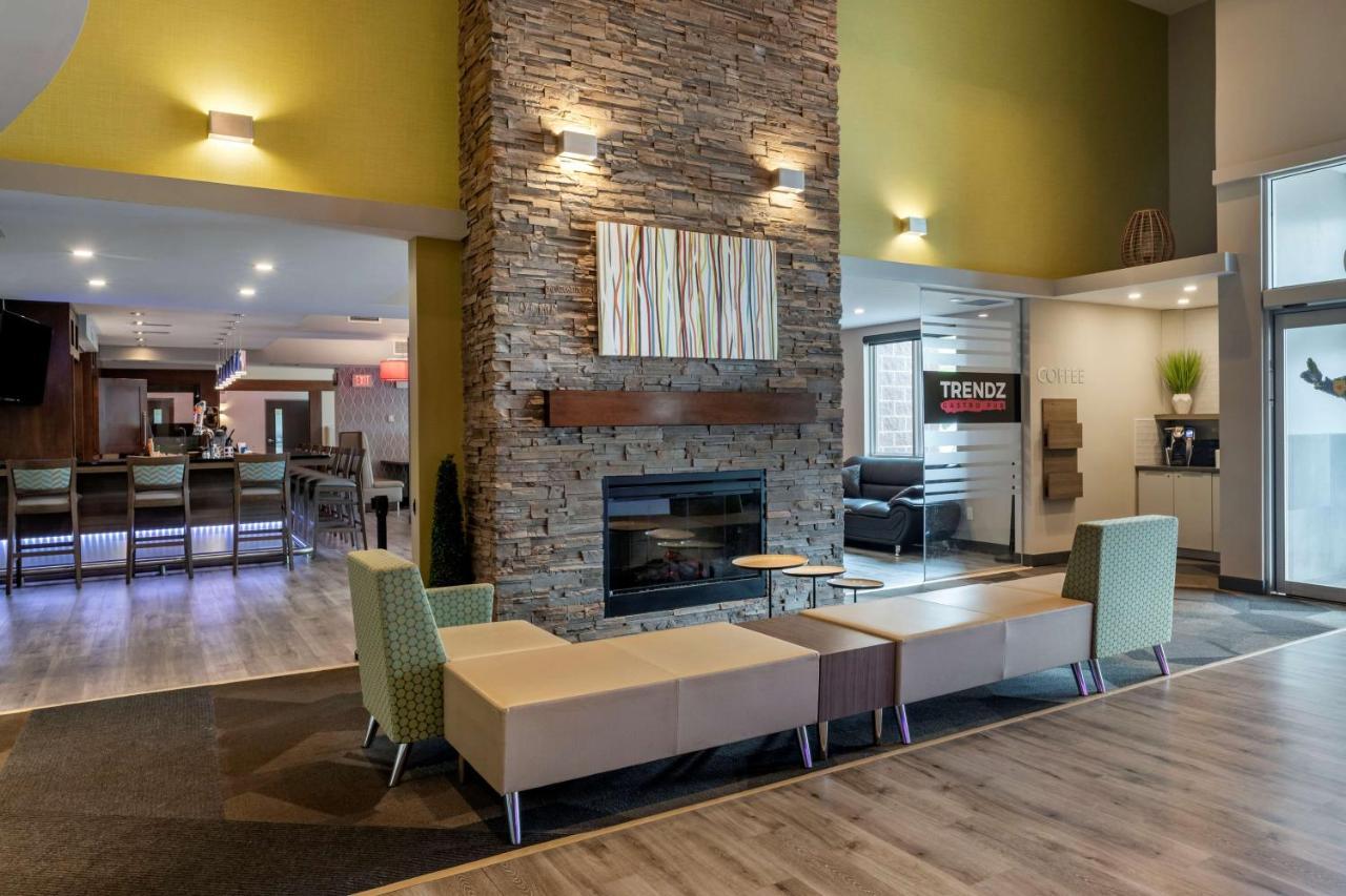 Best Western Plus Dartmouth Hotel & Suites Екстериор снимка