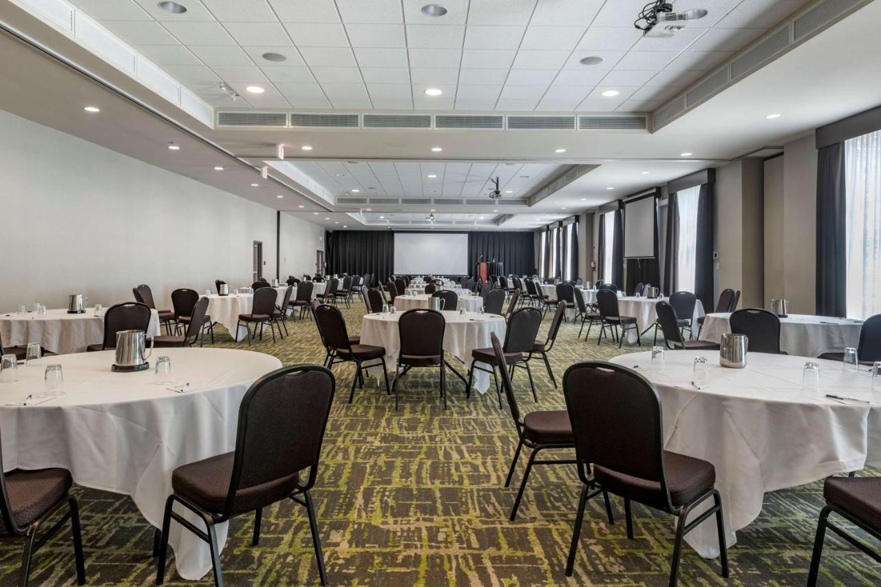 Best Western Plus Dartmouth Hotel & Suites Екстериор снимка