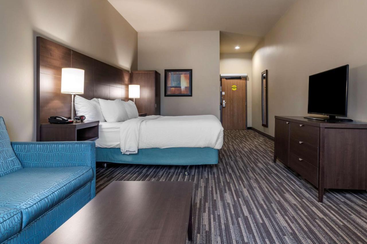 Best Western Plus Dartmouth Hotel & Suites Екстериор снимка