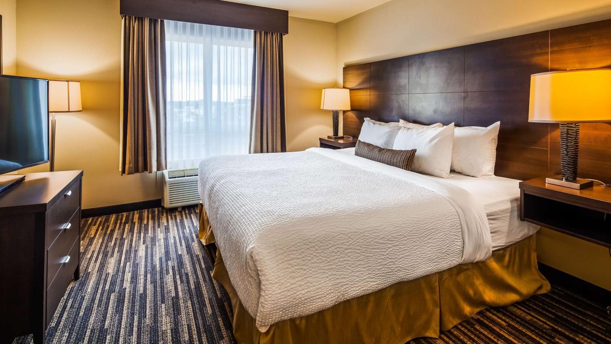 Best Western Plus Dartmouth Hotel & Suites Екстериор снимка