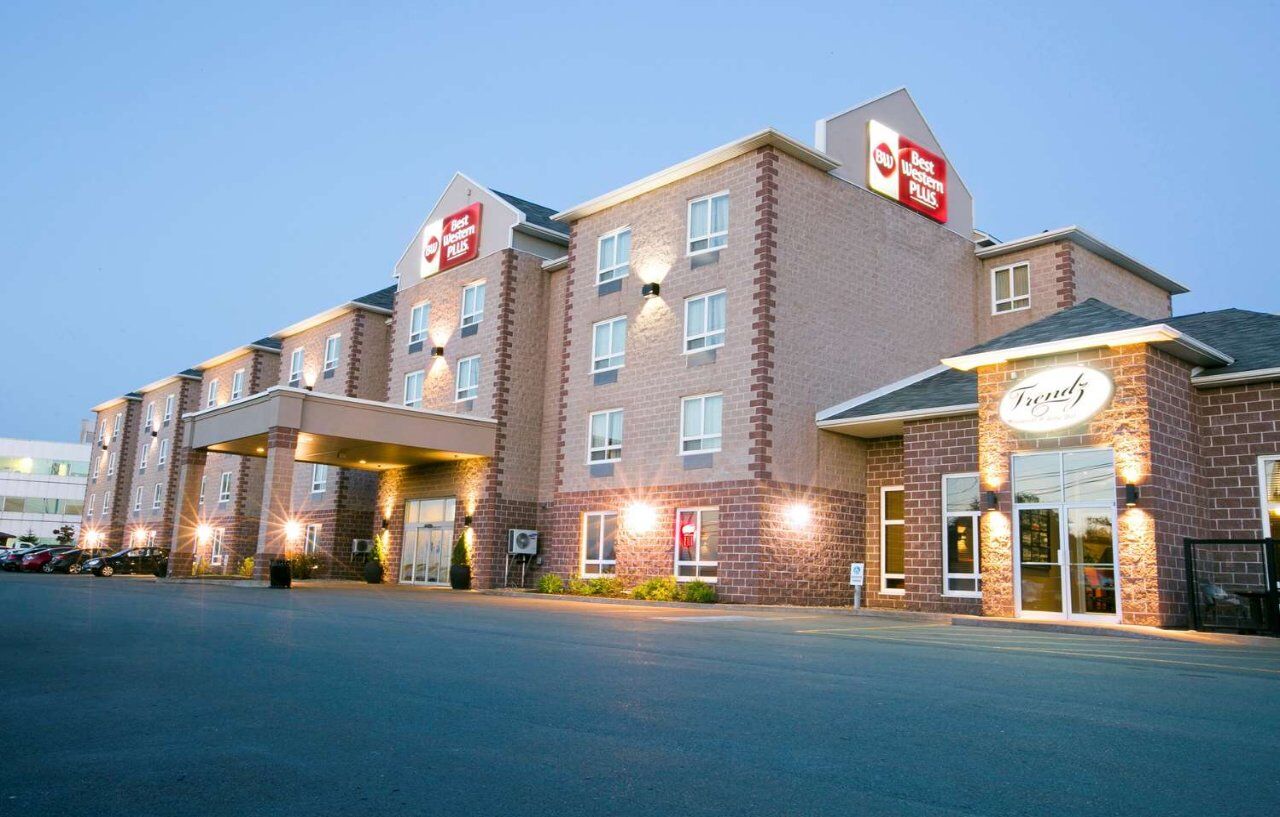 Best Western Plus Dartmouth Hotel & Suites Екстериор снимка